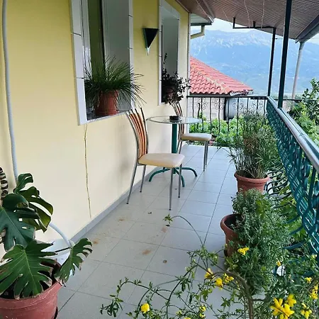 Geri Guesthouse Gjirokaster Exterior photo